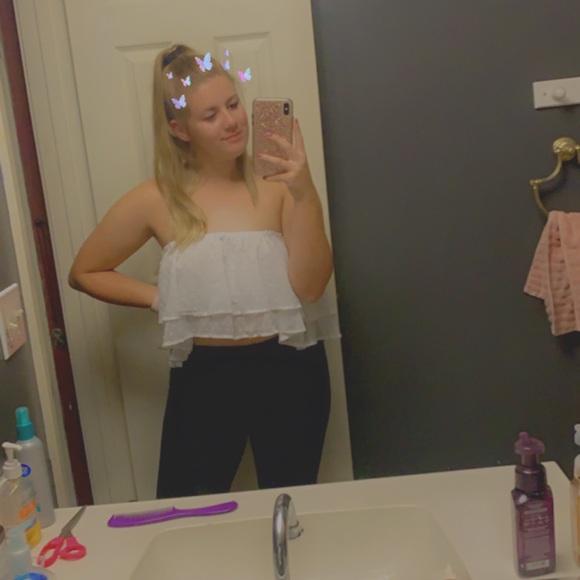 Meet your posher ♡ - Picture 1 of 3